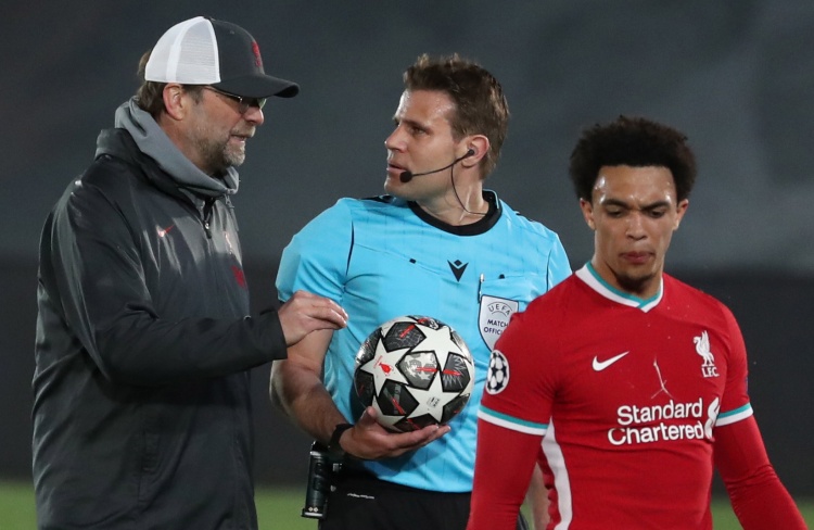 B费成为英超历史上第五位连续5个客场送出助攻的球员