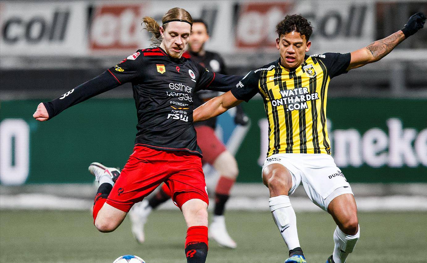 更是自己青 更是自己青